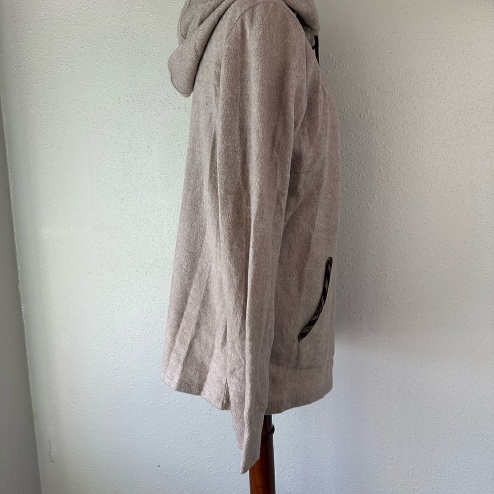 NWT Hem & Thread Women’s Sweatshirt - Picture 4 of 6